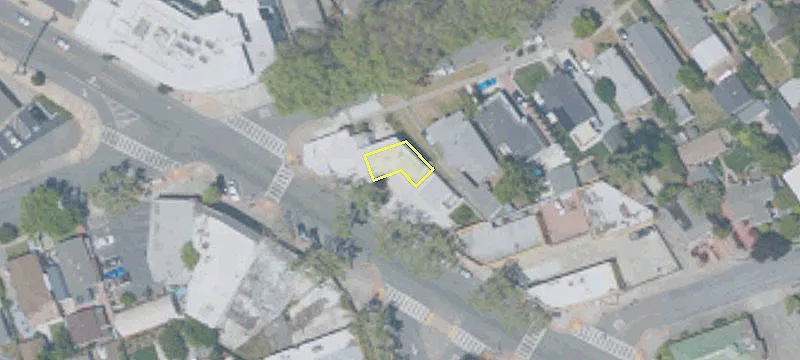 200 Macarthur Blvd