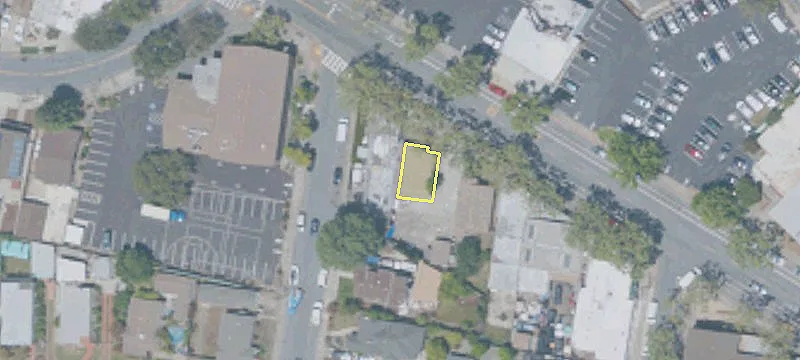 555 Macarthur Blvd
