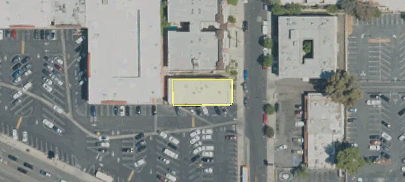 17901 Ventura Blvd