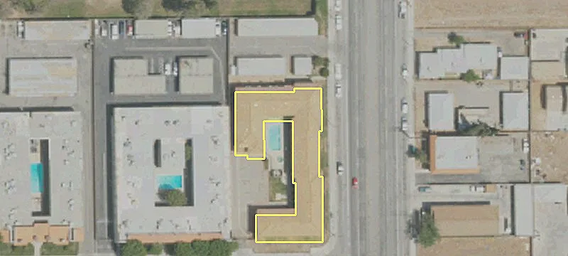 959 Ave Q4