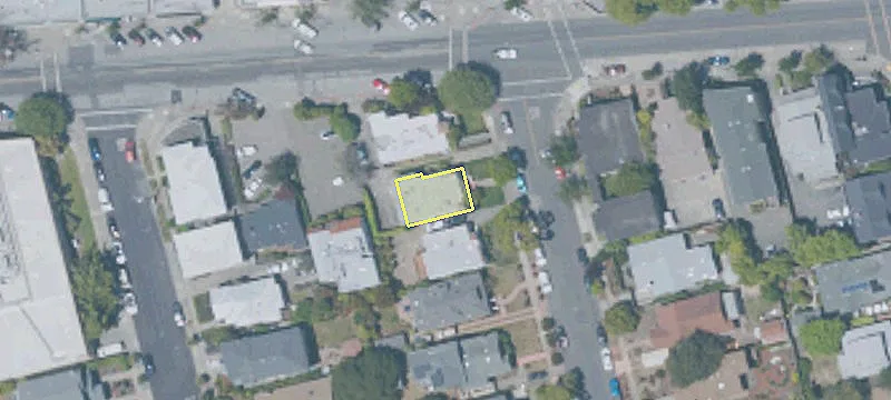 908 Tulare Ave