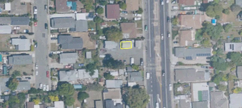 22685 Santa Clara St