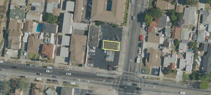 8021 California Ave