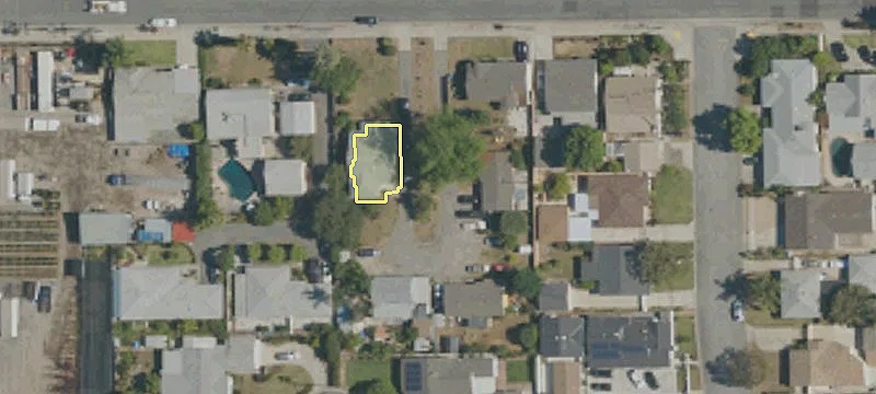 8646 Grand Ave