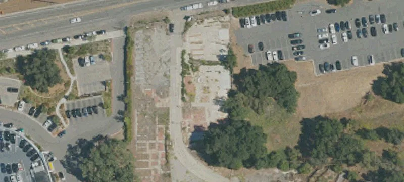 24460 Calabasas Rd