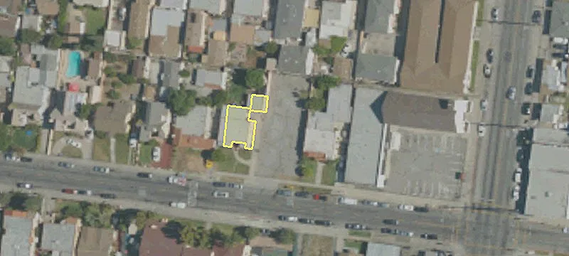 3207 Broadway