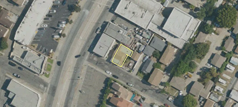 8011 Golden Ave