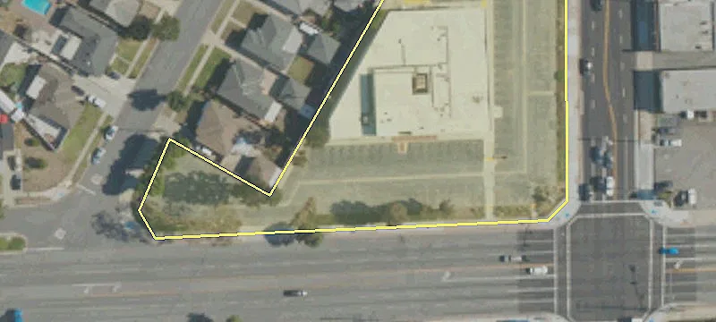 9331 Rosecrans Ave