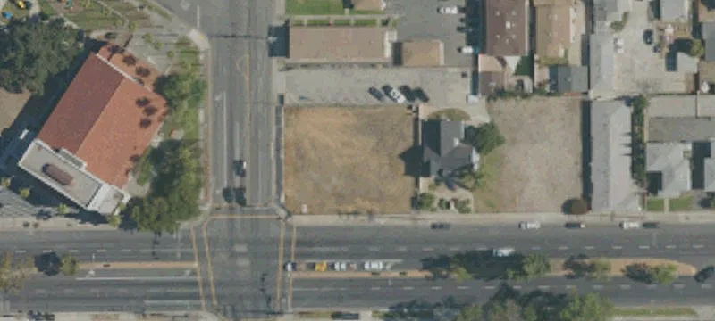 12209 Rosecrans Ave