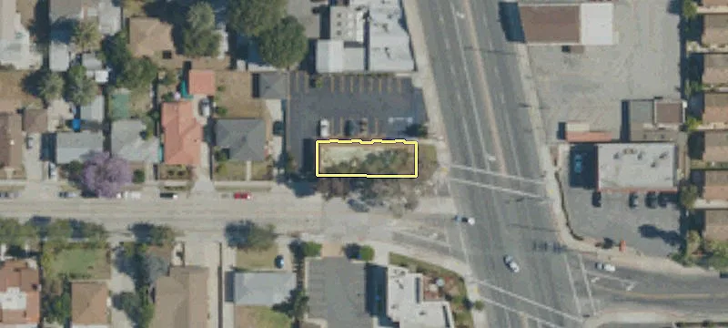 21961 Main St