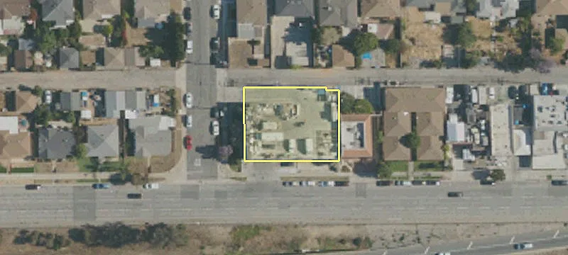 261 Pomona Blvd