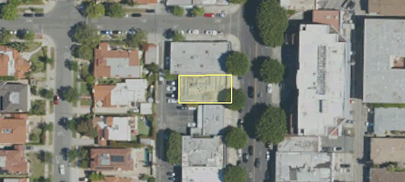 305 Robertson Blvd