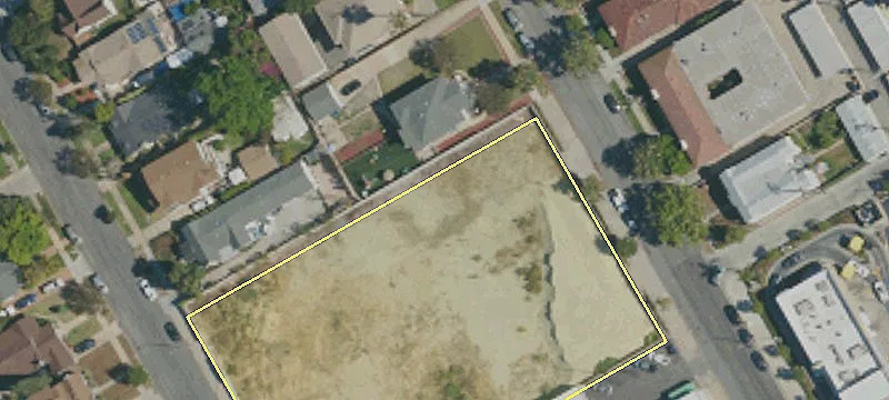 25 Granada Ave