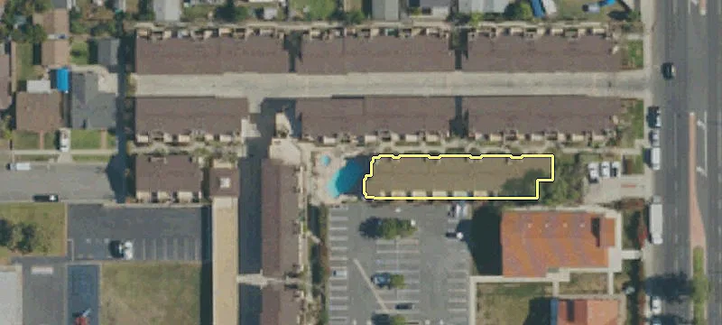 21209 Bloomfield Ave
