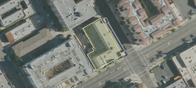 305 Main St