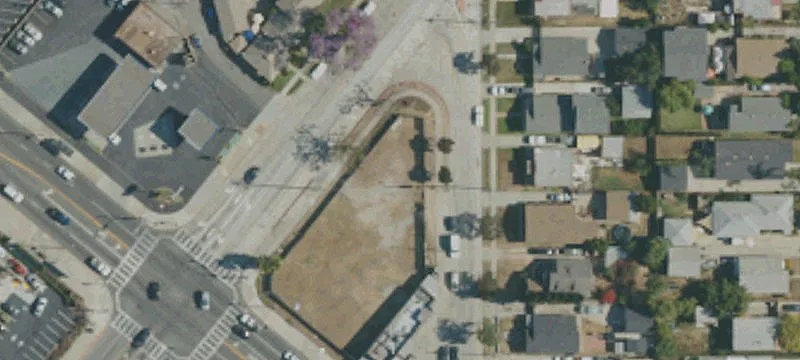 11416 Broadway