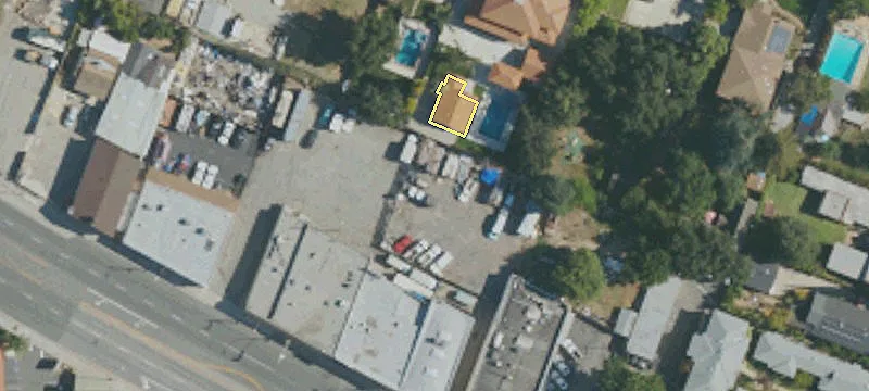 443 12th E Woodbury Rd