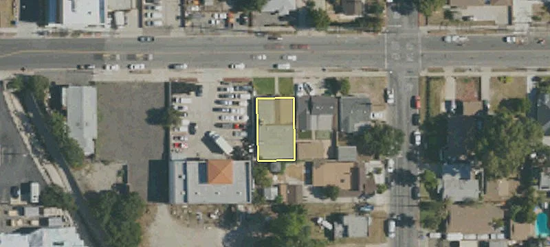854 Broadway
