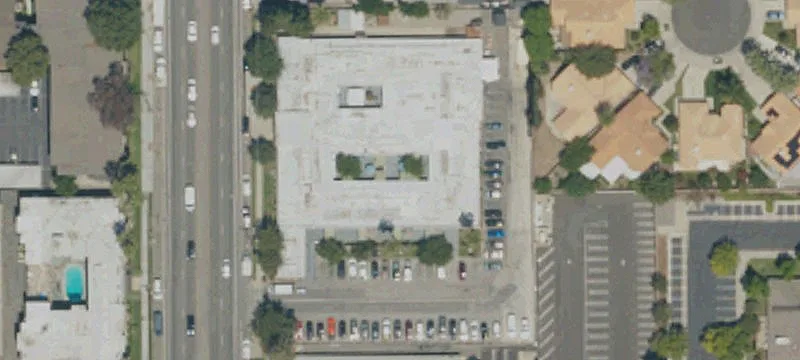7836 Reseda Blvd
