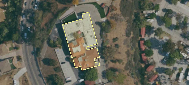73 2nd Ave