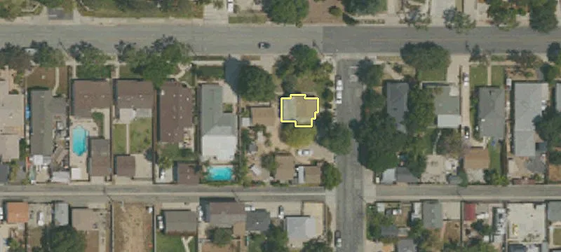 413 Acacia St