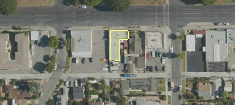 2818 Main St