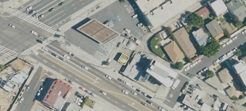 2422 Lincoln Blvd
