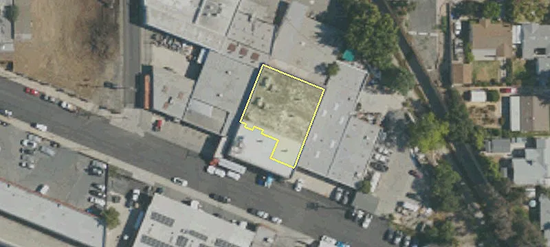 843 Commercial Ave