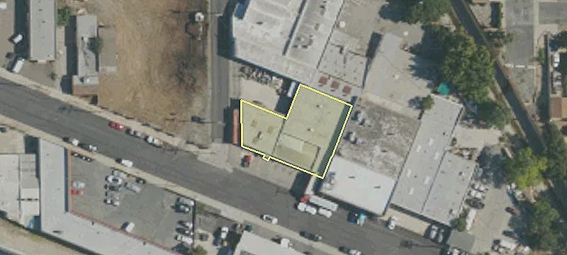 835 Commercial Ave
