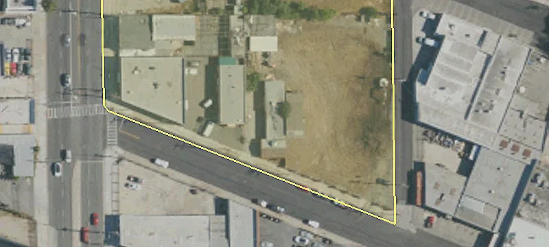 815 Commercial Ave