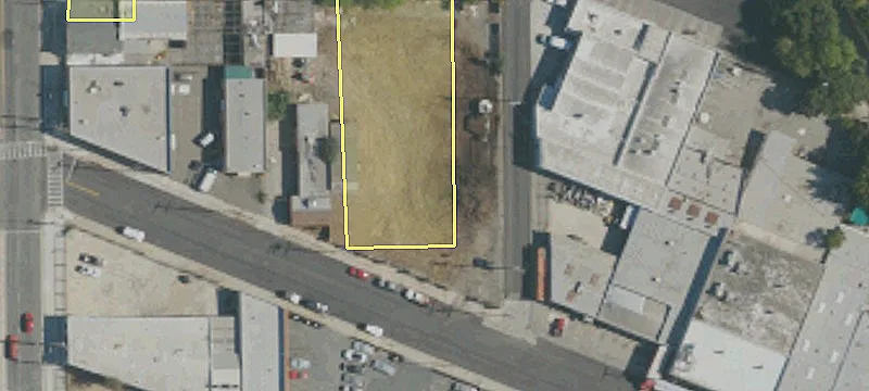 827 Commercial Ave