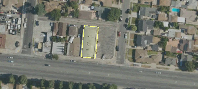 3889 Imperial Hwy