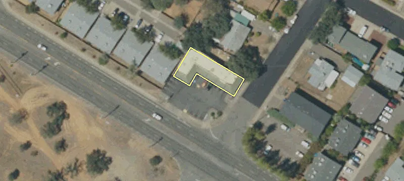 901 Lk Blvd