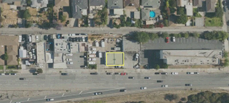 221 Pomona Blvd