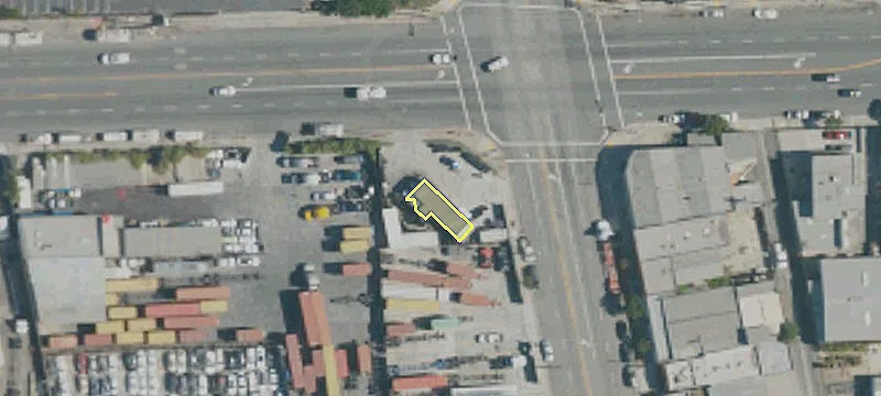 15305 San Pedro St