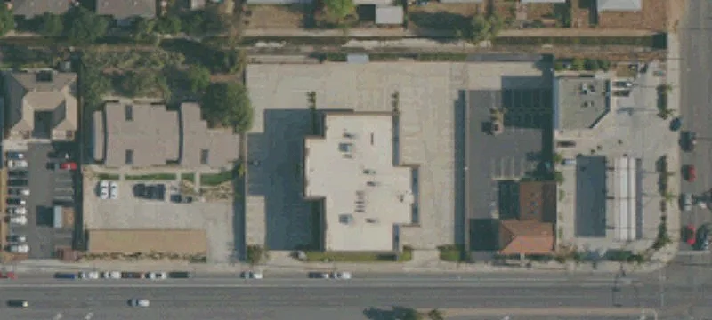 1068 Broadway