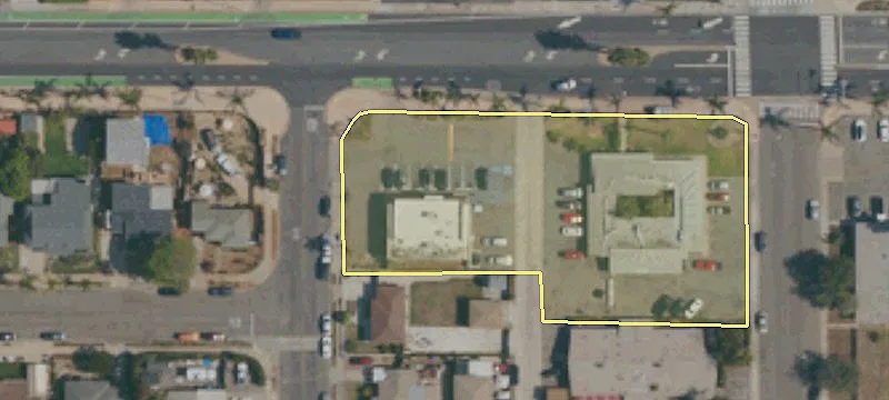 657 Palm Ave