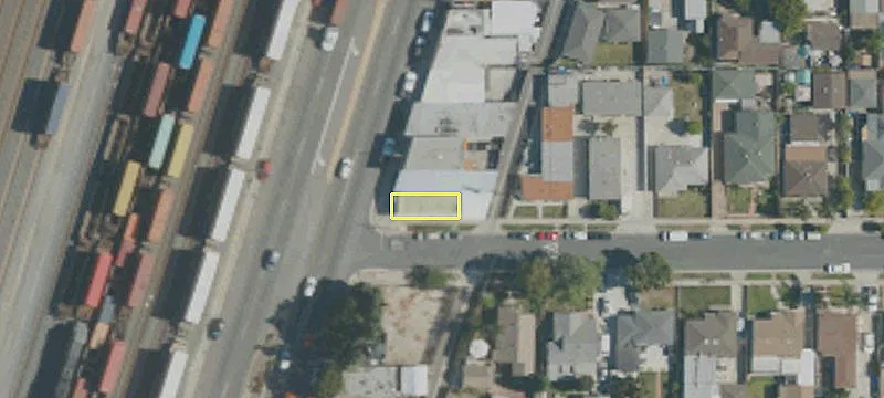 21324 Alameda St