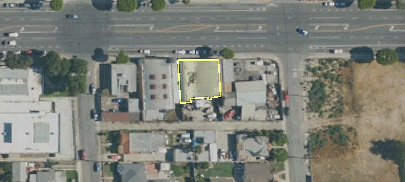 828 Compton Blvd