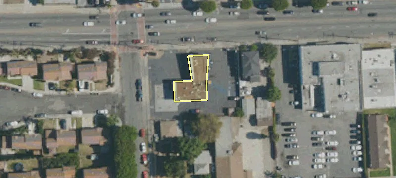 390 Compton Blvd