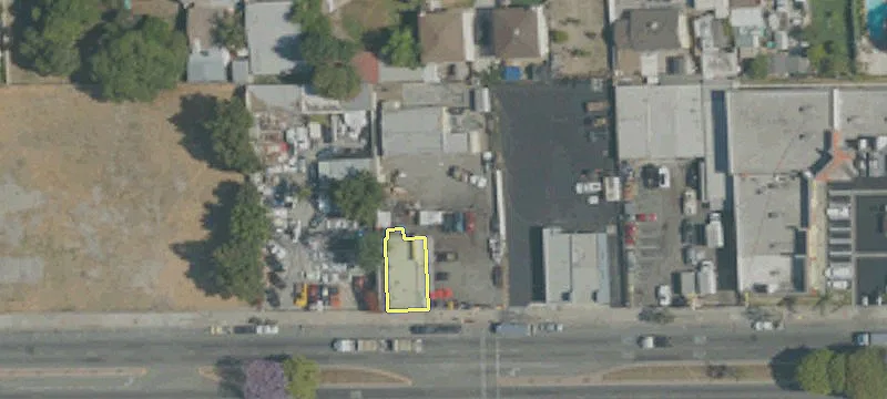 1121 Rosecrans Ave