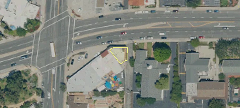 924 Altadena Dr