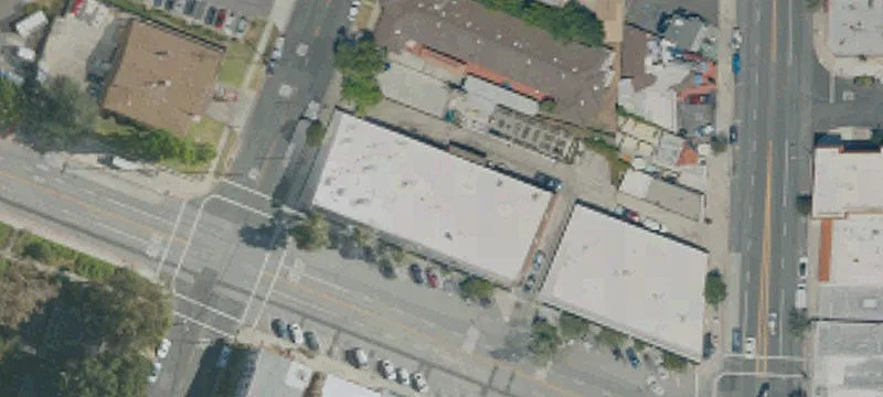 835 Mariposa St