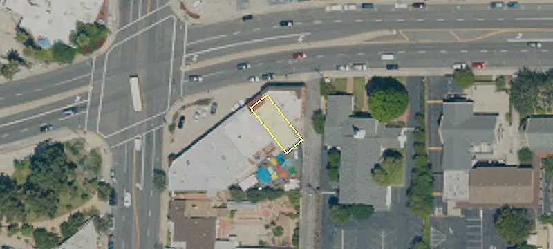 918 Altadena Dr