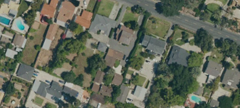 386 Altadena Dr