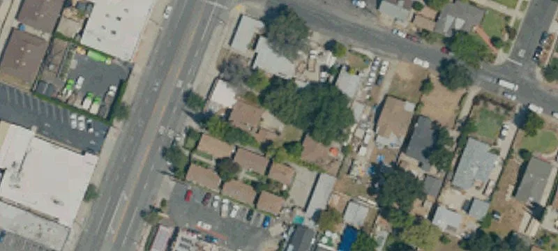 2584 Fair Oaks Ave