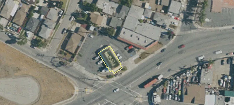 2825 Imperial Hwy