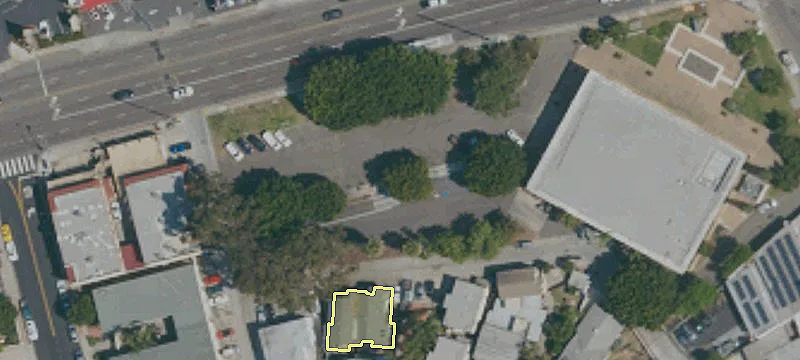 Garnet Ave