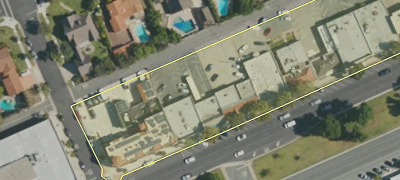 2421 Huntington Dr