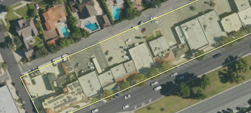 2437 Huntington Dr